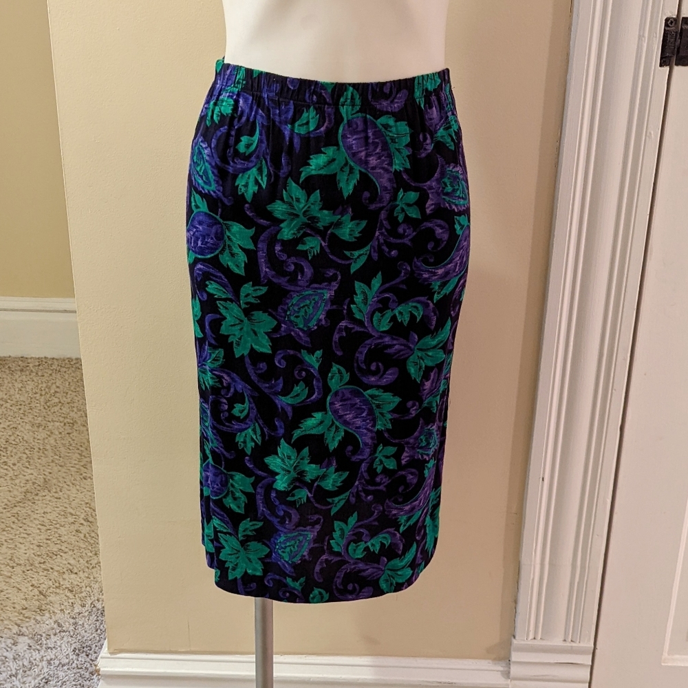 Vintage black, green and purple print pencil skirt sis small